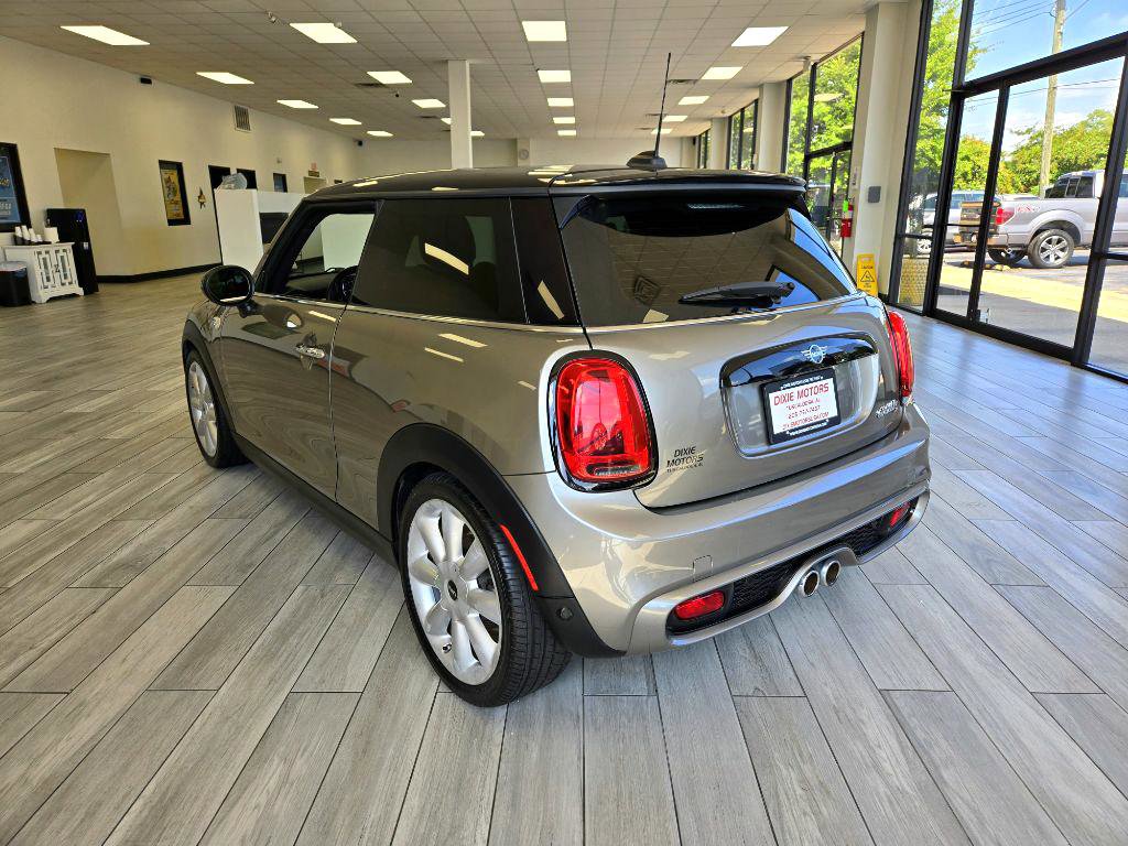 Used 2019 MINI Cooper S w/ Premium Package image 8