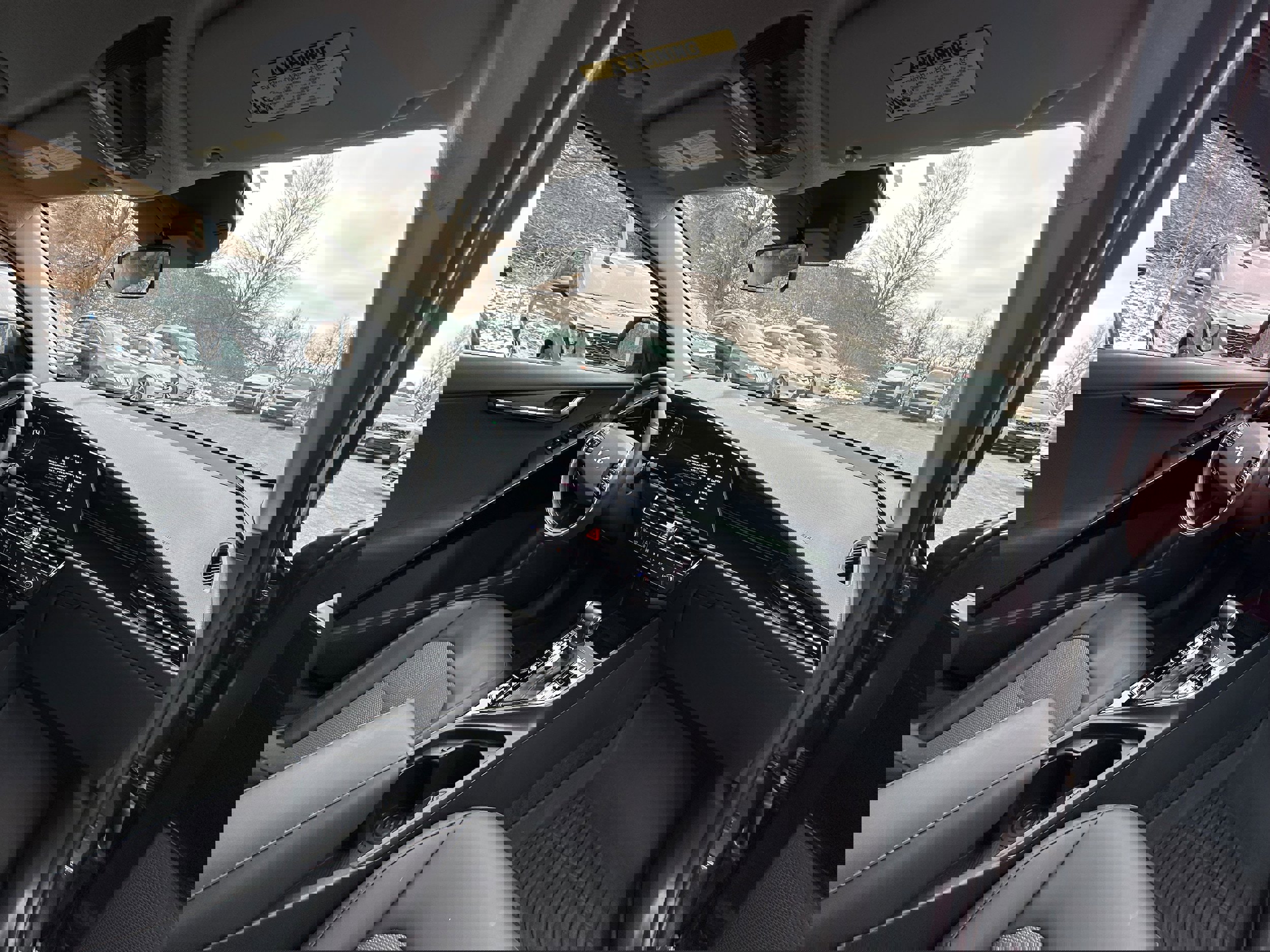 Used 2025 Kia Niro EX image 23