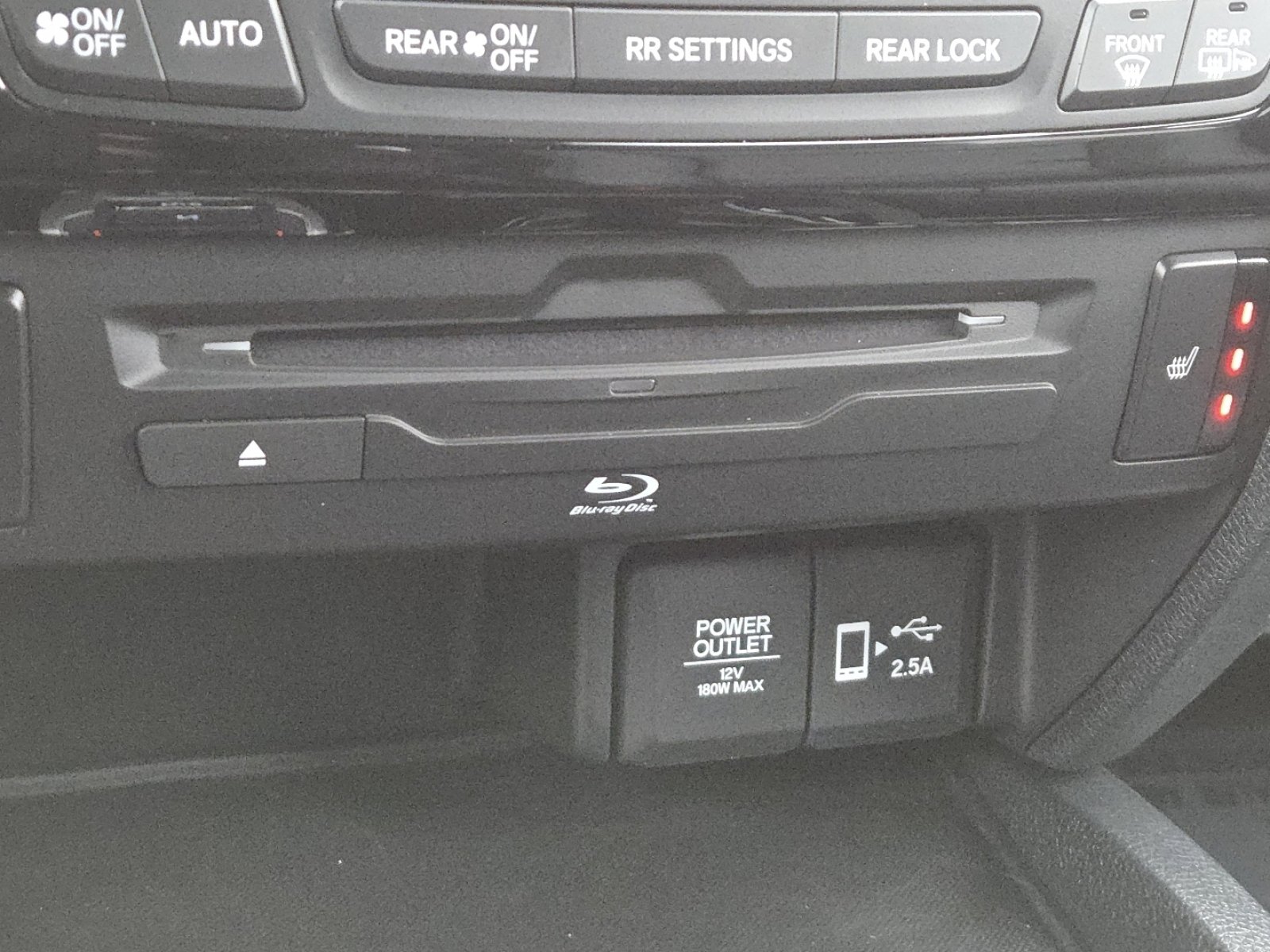 Used 2022 Honda Pilot Touring image 7