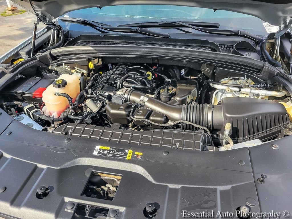 Used 2023 Jeep Grand Cherokee L Laredo AWD/4WD image 32