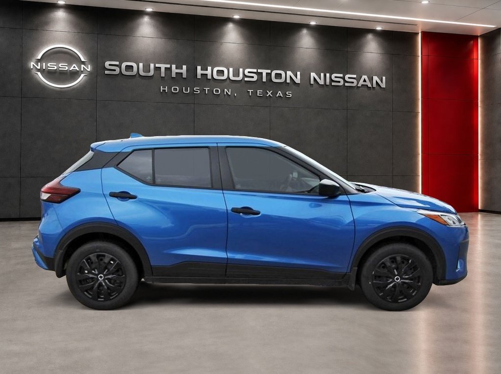 Certified 2025 Nissan Kicks Play S FWD image 5