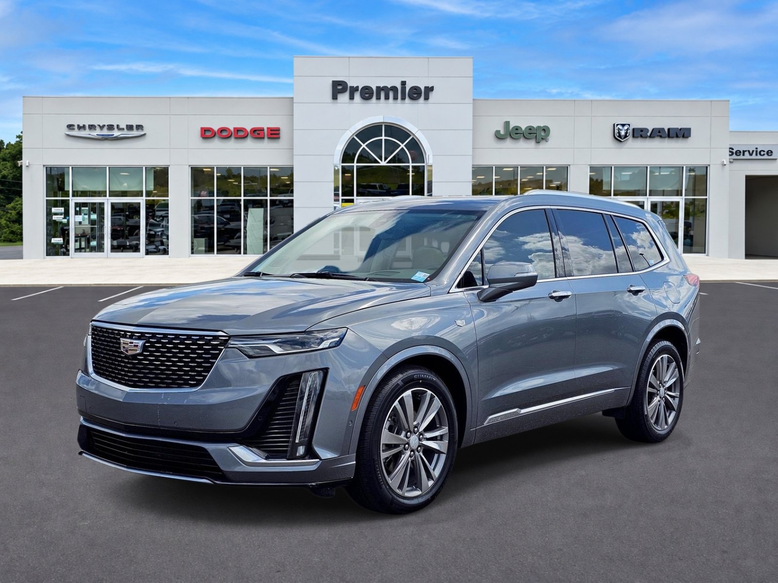 Used 2022 Cadillac XT6 Premium Luxury w/ Technology Package FWD image 1