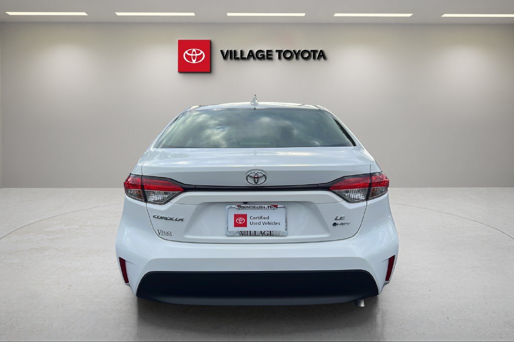 Used 2026 Toyota Corolla LE FWD image 4