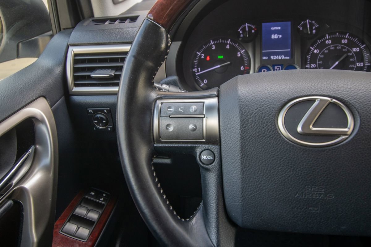Used 2018 Lexus GX 460 Premium AWD/4WD image 38