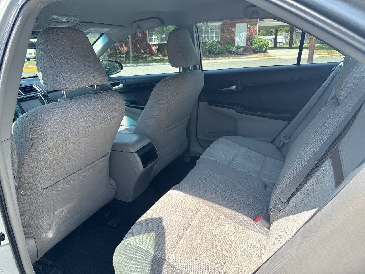 Used 2014 Toyota Camry FWD image 10