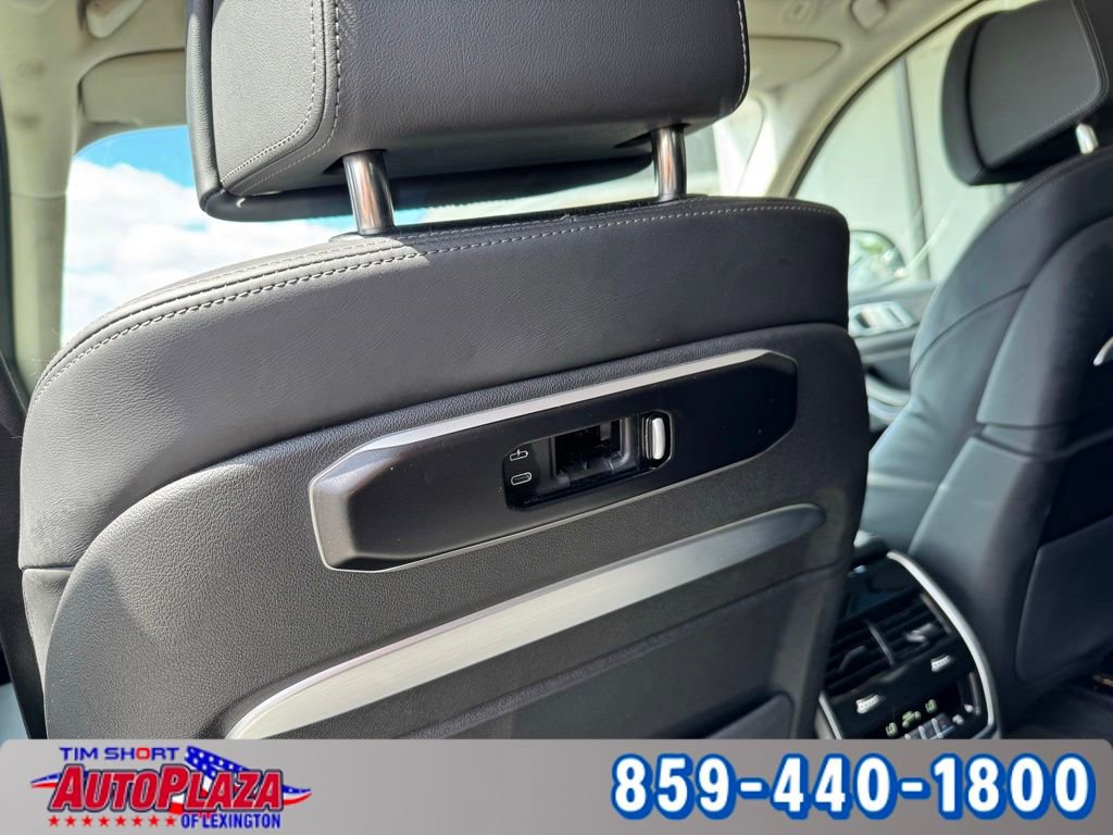 Used 2025 BMW X7 xDrive40i AWD/4WD image 42