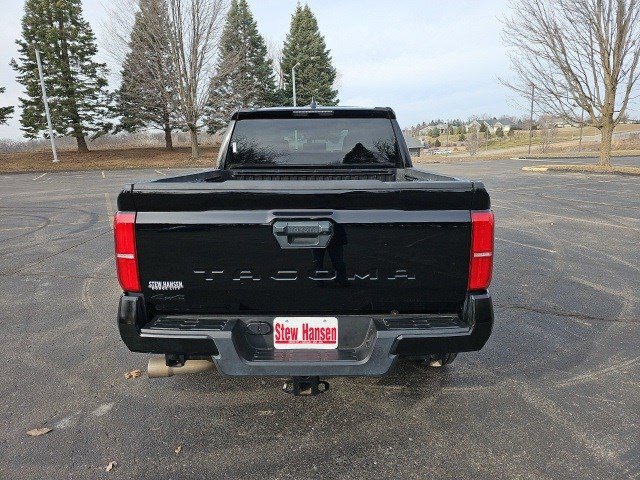 Used 2024 Toyota Tacoma TRD Off-Road image 5