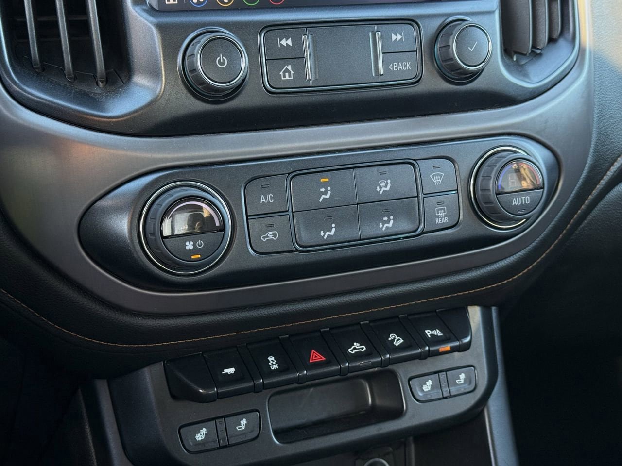 Certified 2022 GMC Canyon AT4 AWD/4WD image 17