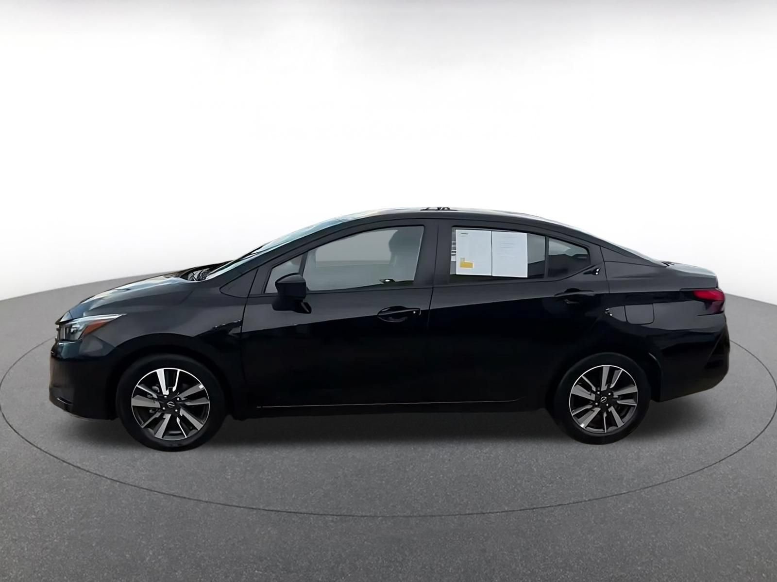 Used 2025 Nissan Versa SV FWD image 7