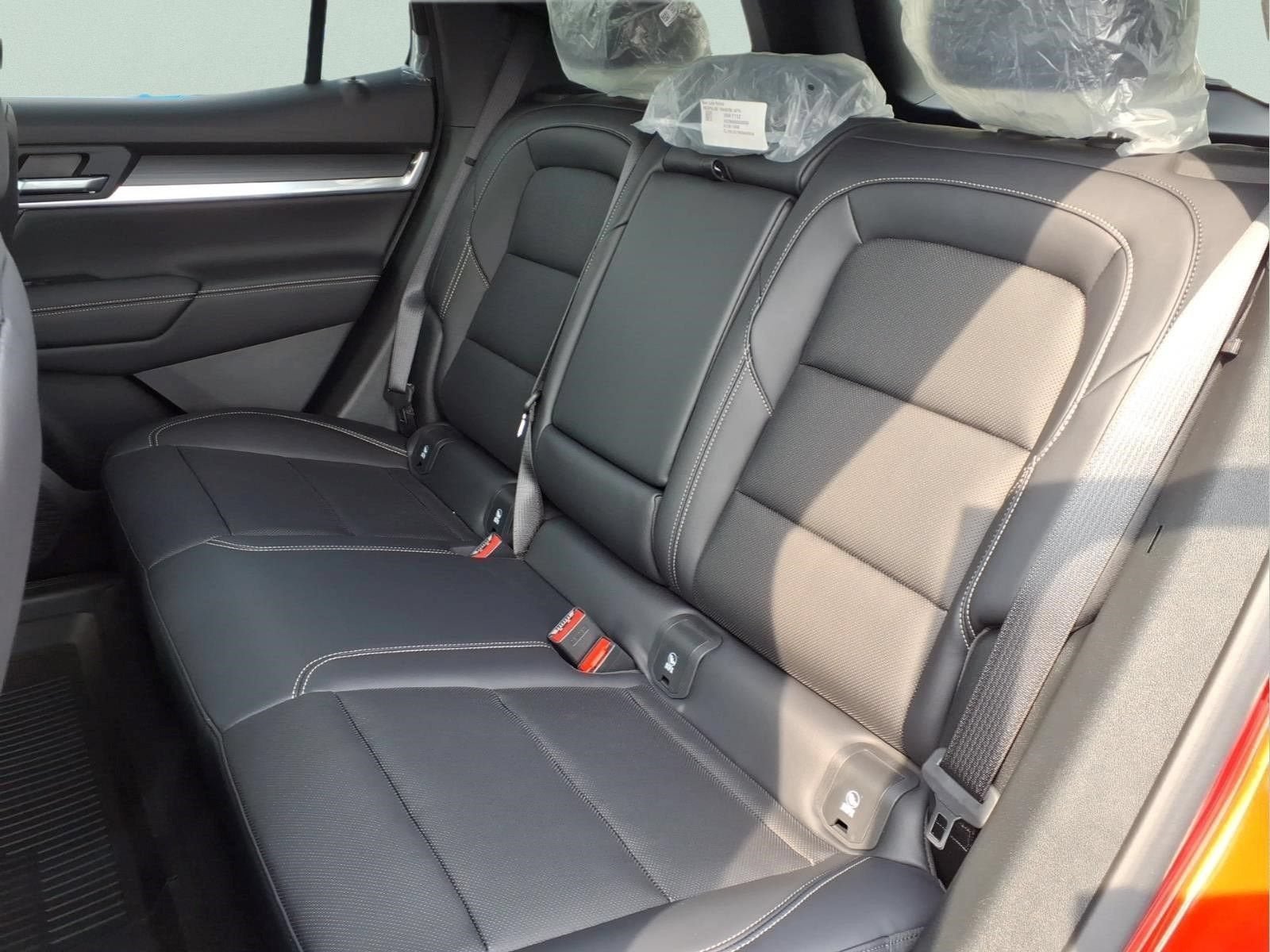 New 2027 GMC Terrain Elevation w/ Elevation Premium Package AWD/4WD image 19