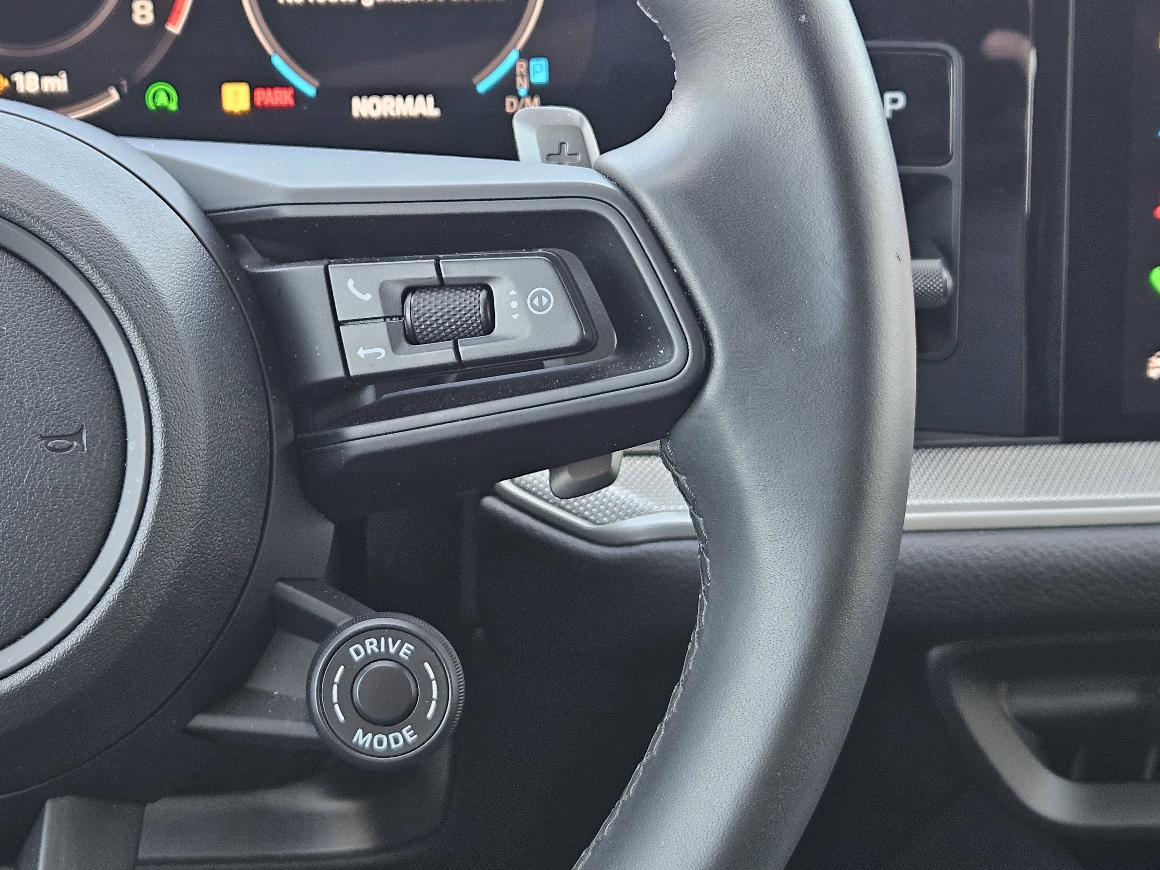 Used 2026 Porsche Cayenne image 27