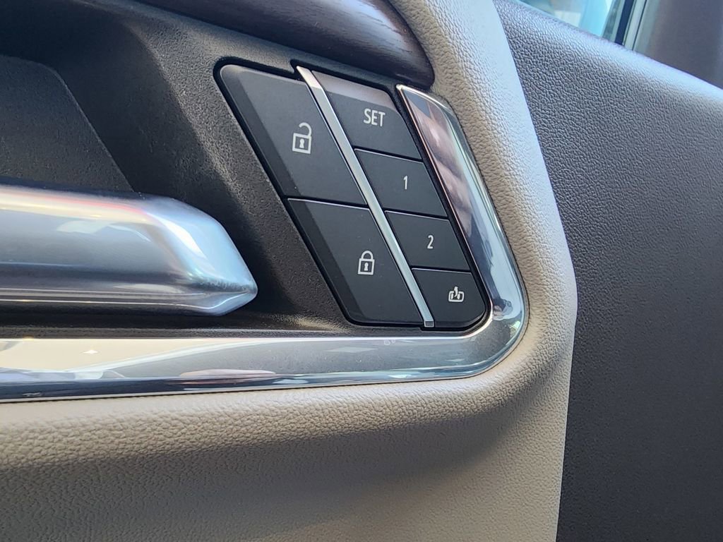 Used 2024 GMC Sierra 1500 SLT w/ SLT Premium Package image 16