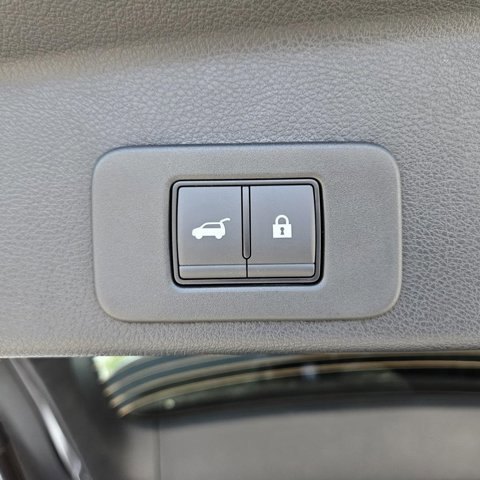 Certified 2025 Nissan Murano SV image 19