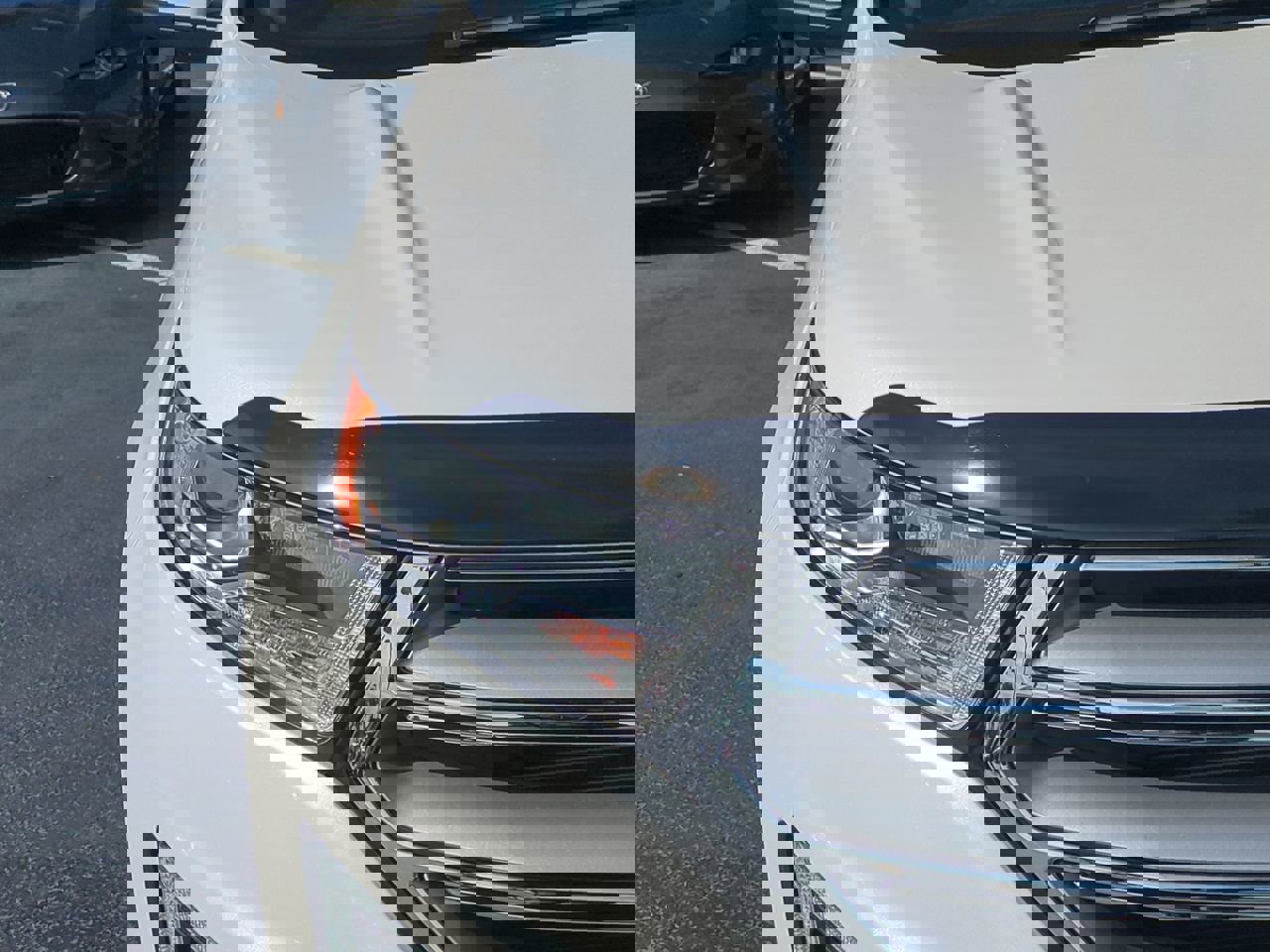 Used 2018 Ford Edge Titanium w/ Equipment Group 301A image 10