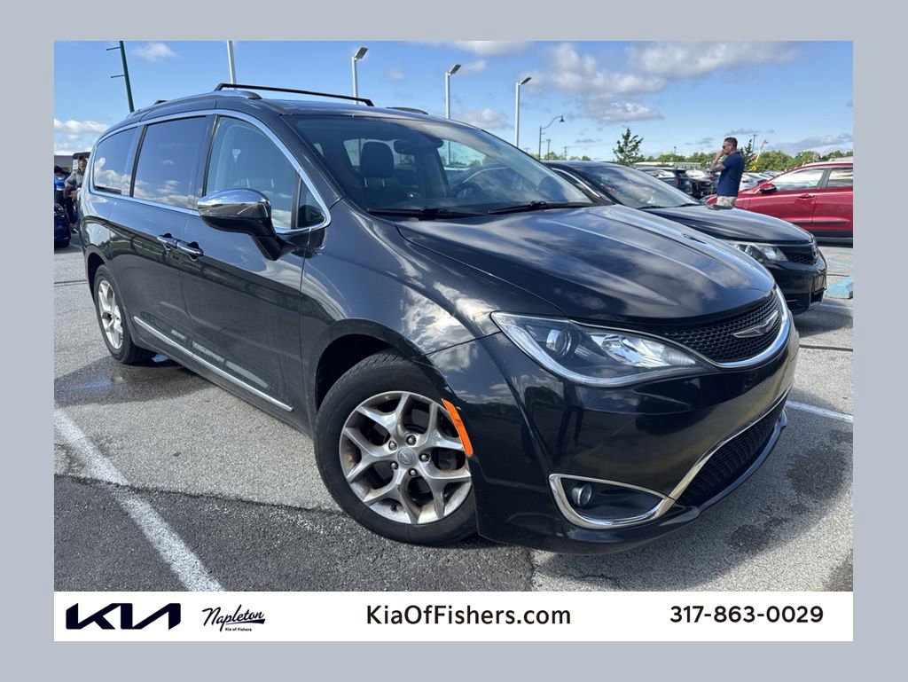 Used 2019 Chrysler Pacifica Limited FWD image 1