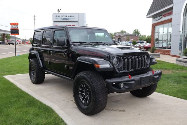 Used 2026 Jeep Wrangler Unlimited Rubicon AWD/4WD image 3