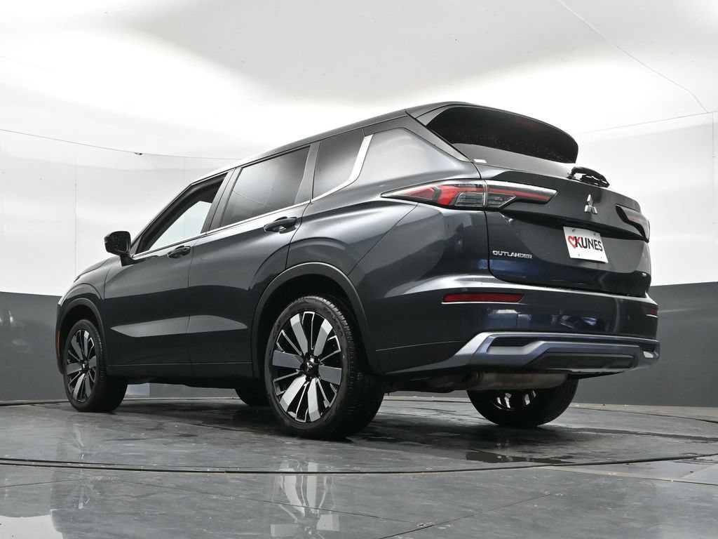 Used 2025 Mitsubishi Outlander SE AWD/4WD image 48