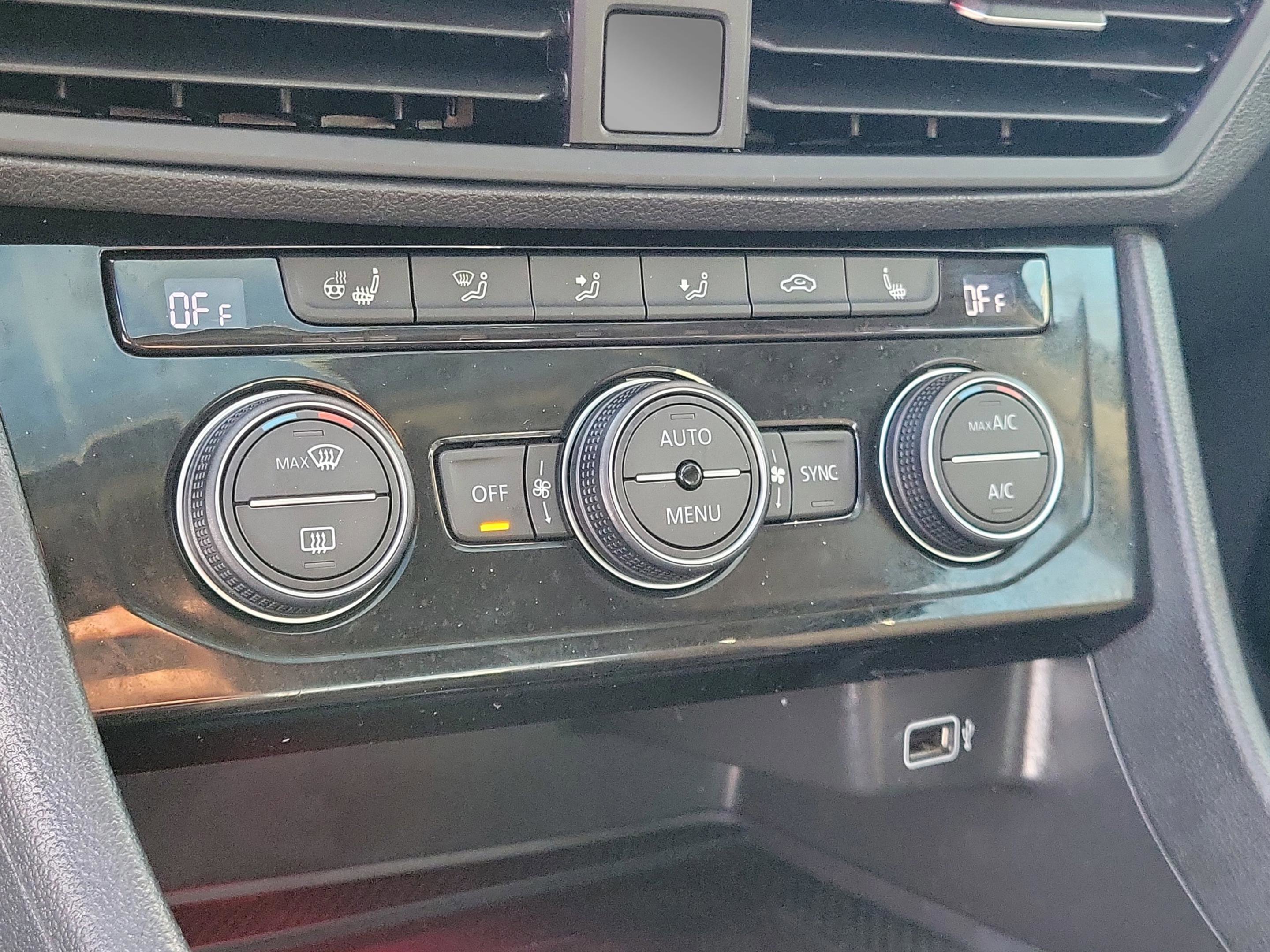 Used 2020 Volkswagen Jetta SEL image 21