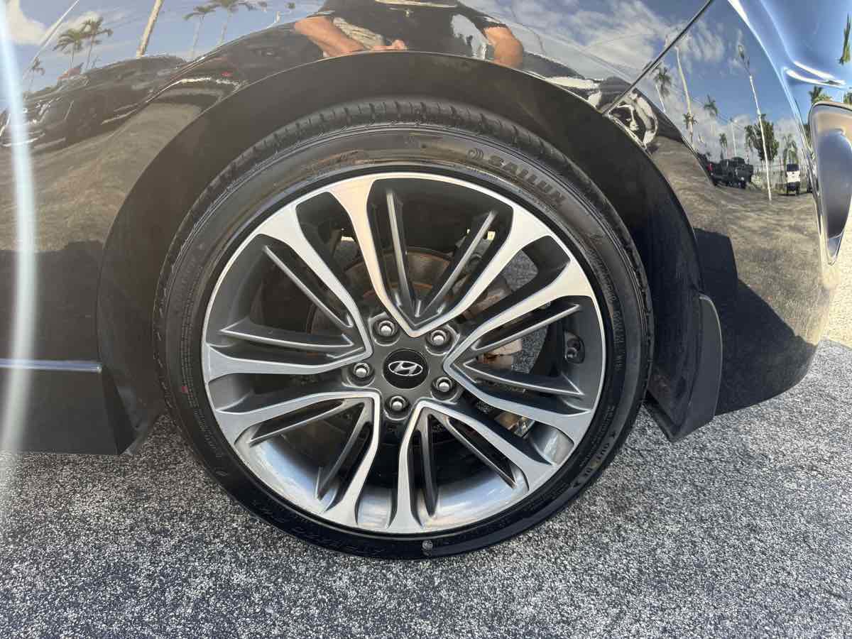 Used 2016 Hyundai Veloster Turbo w/ Option Group 04 FWD image 42