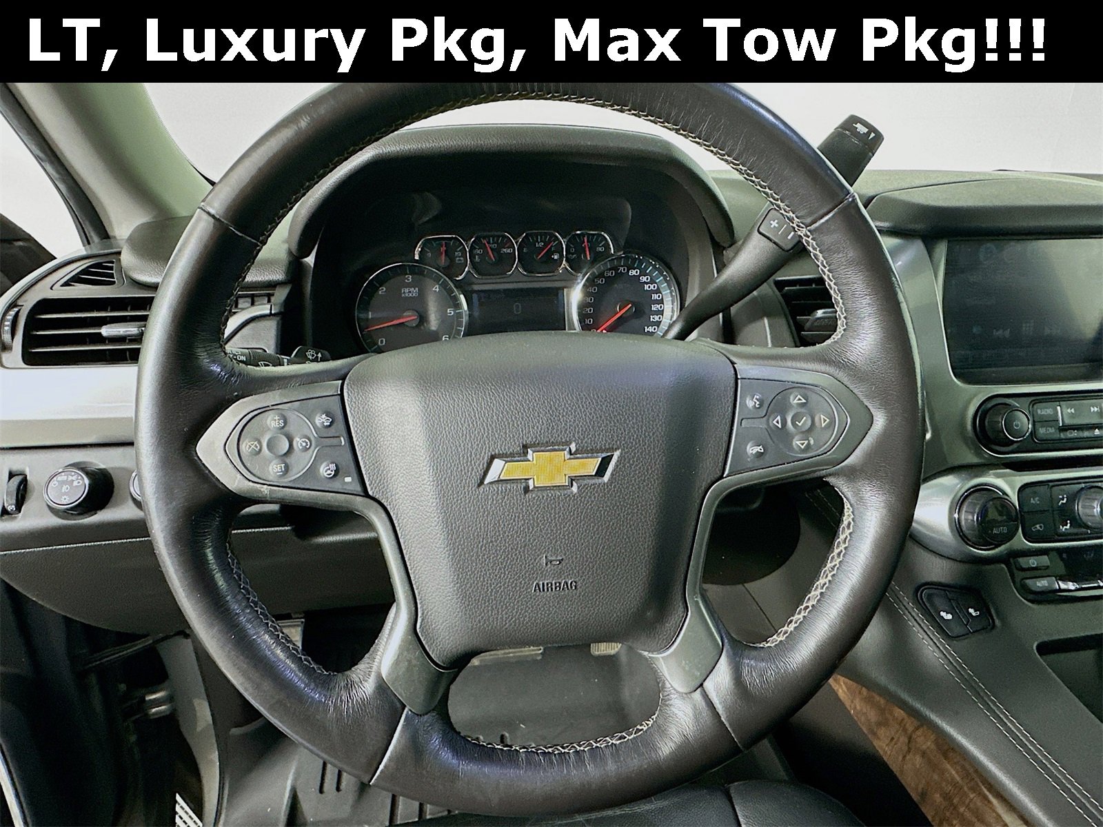 Used 2018 Chevrolet Suburban LT image 12