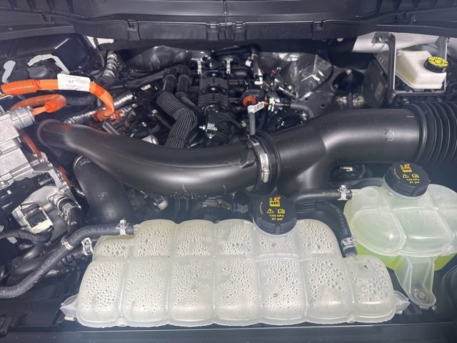 Certified 2025 Ford F150 Platinum w/ Equipment Group 702A High image 9