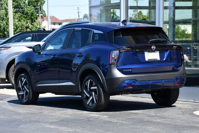 Used 2025 Nissan Kicks SV FWD image 10