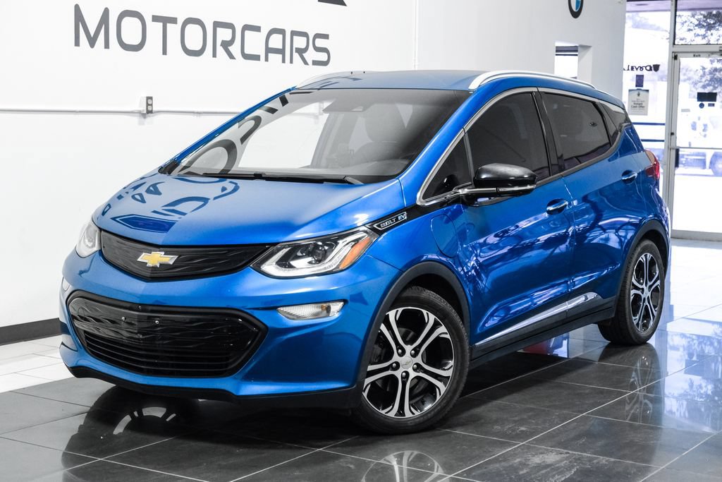 Used 2020 Chevrolet Bolt Premier w/ Infotainment Package FWD image 6