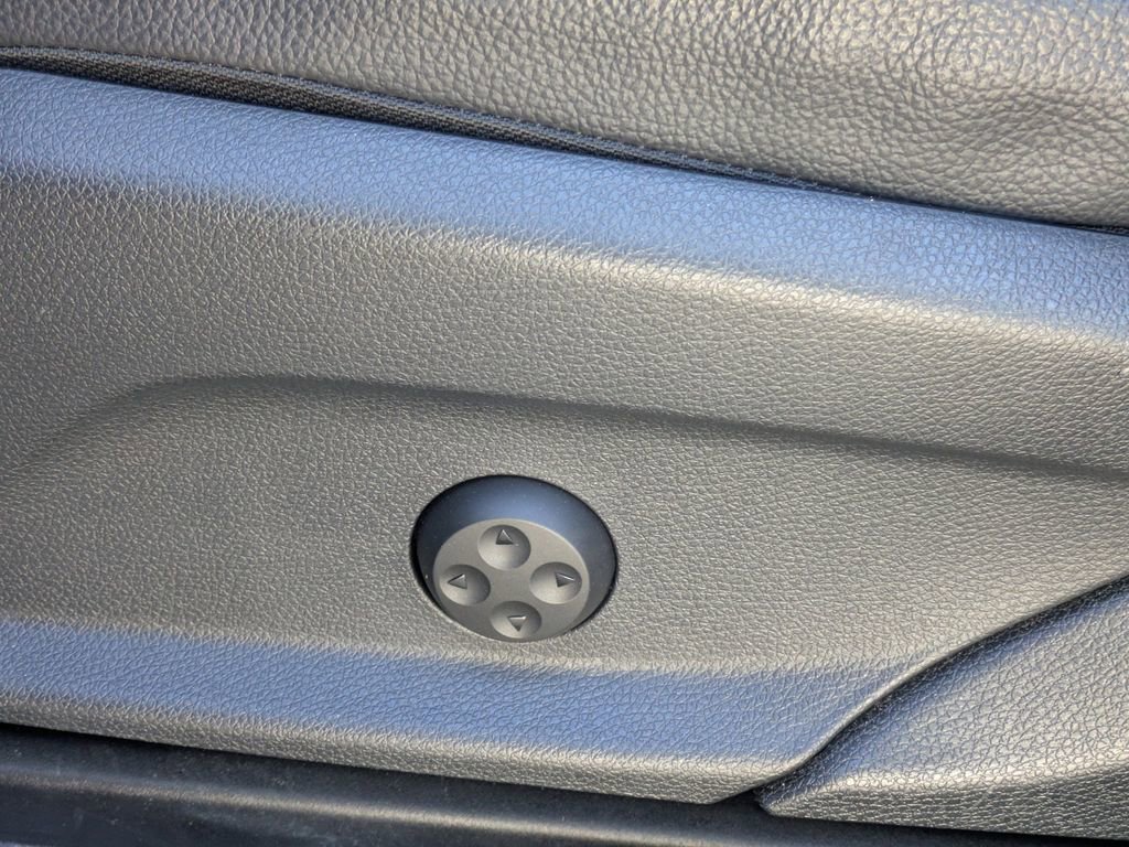 Used 2021 Mercedes-Benz GLC 300 w/ Multimedia Package image 26