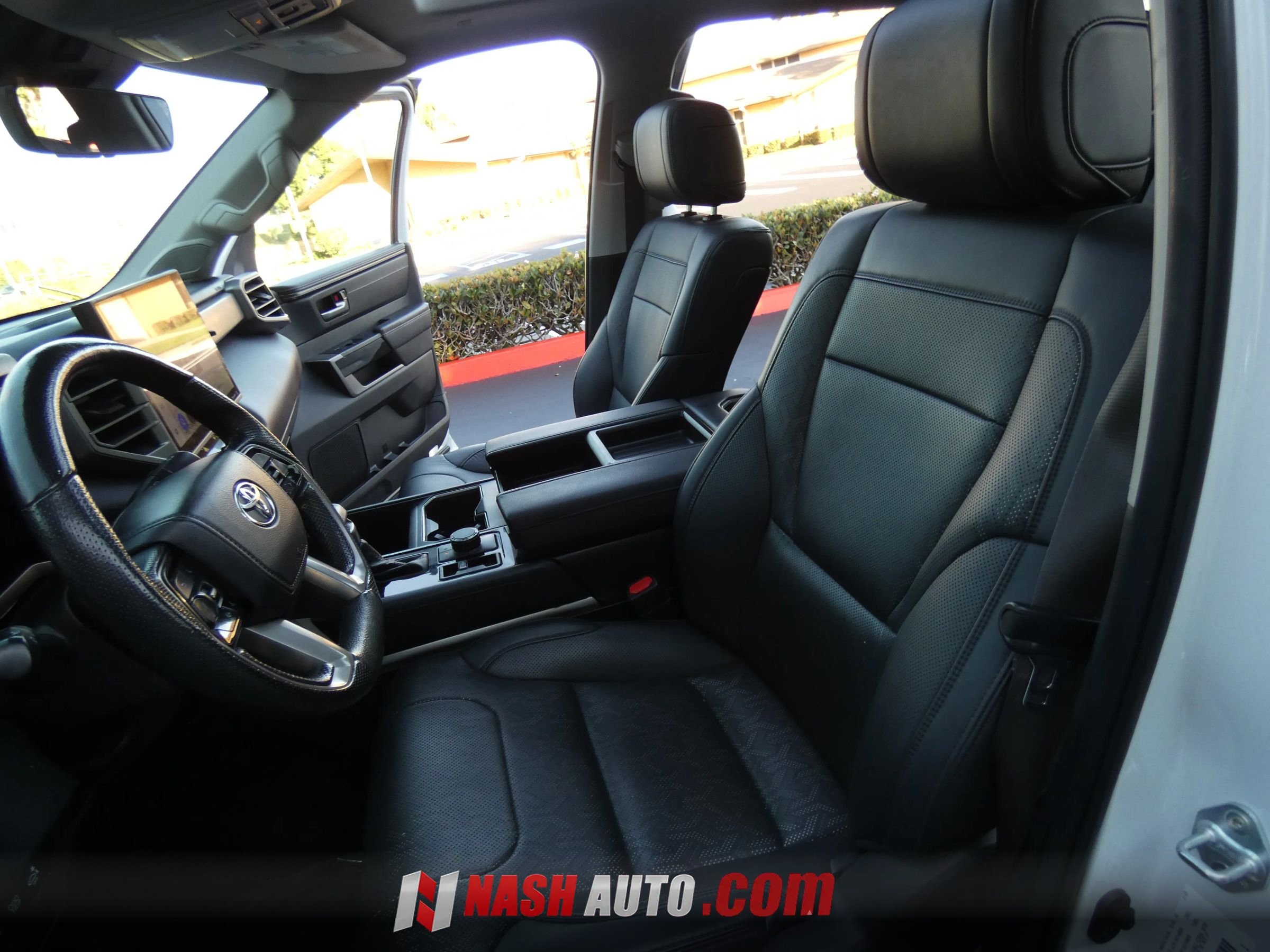 Used 2024 Toyota Tundra Limited AWD/4WD image 67