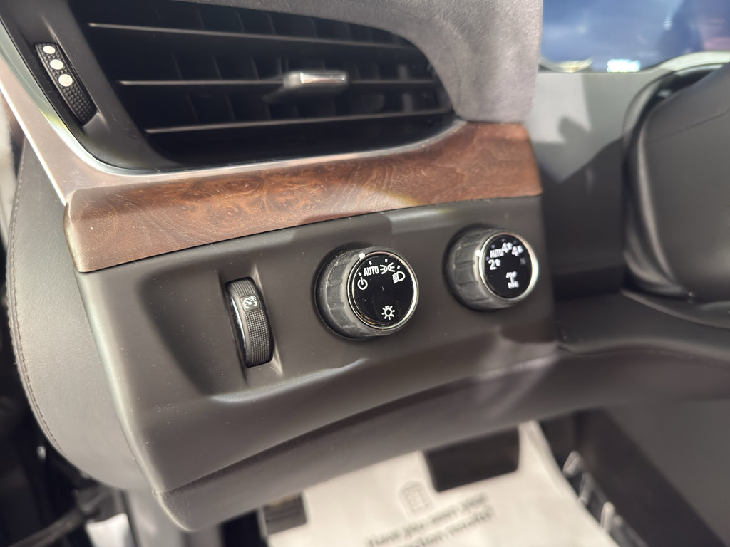 Used 2020 Cadillac Escalade Luxury AWD/4WD image 20
