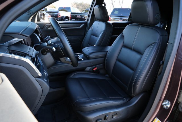 Used 2024 GMC Acadia Elevation image 7