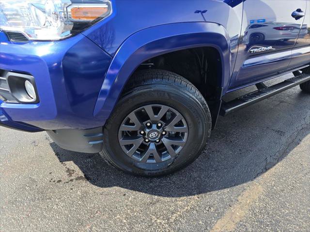 Certified 2023 Toyota Tacoma SR5 AWD/4WD image 2