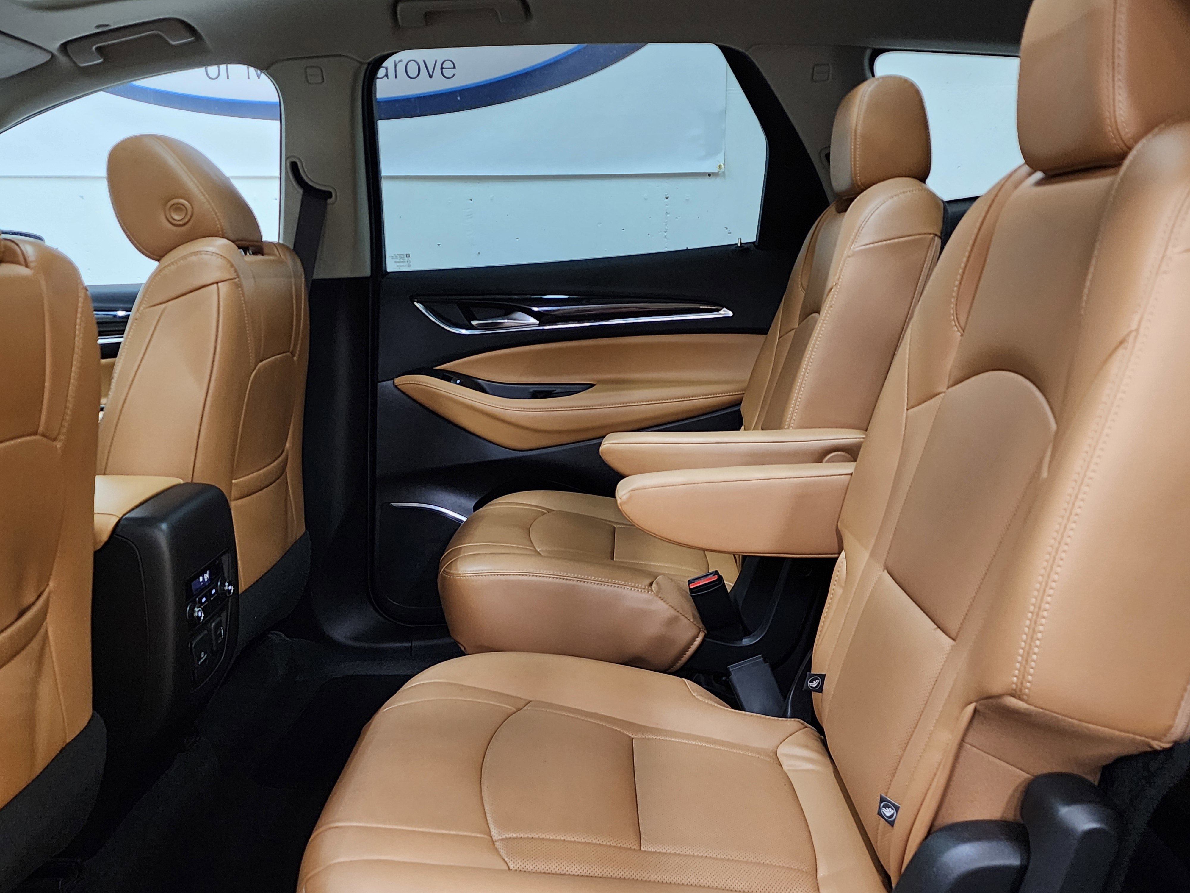 Used 2019 Buick Enclave Essence image 17