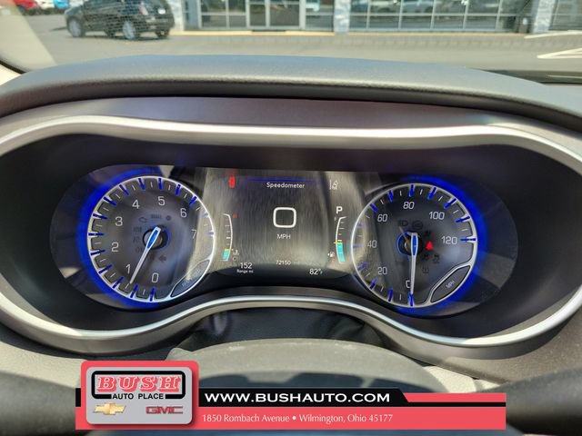 Used 2024 Chrysler Pacifica Touring-L FWD image 23