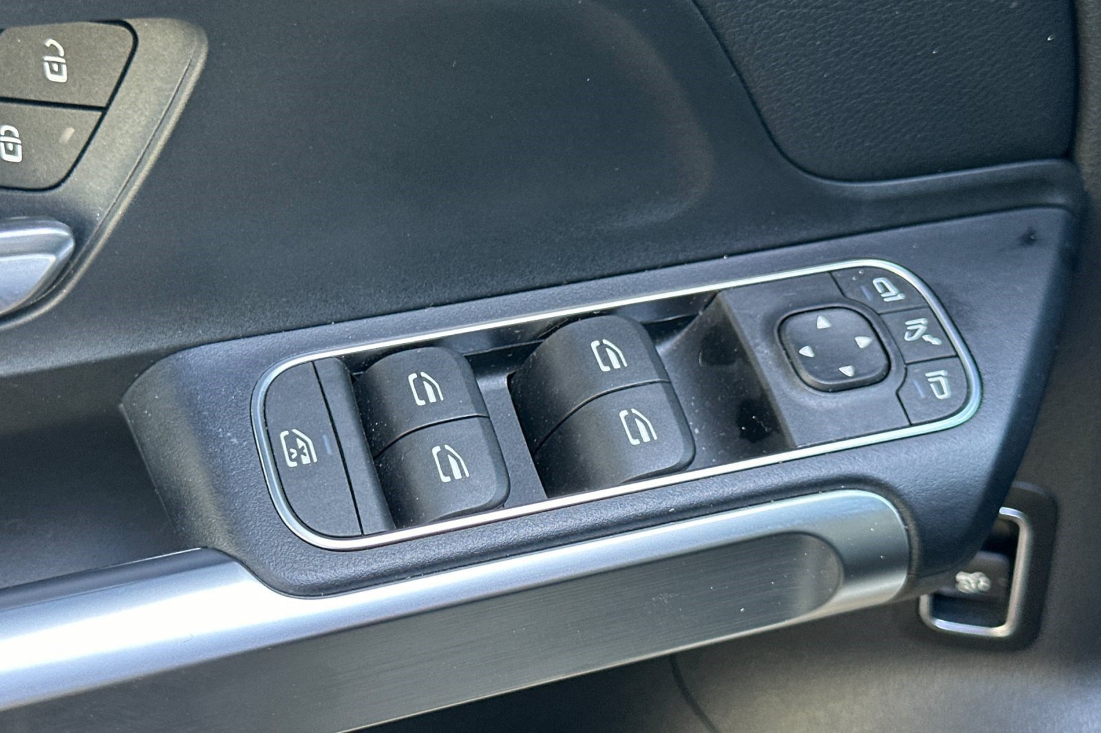 Certified 2024 Mercedes-Benz EQB 250+ image 14