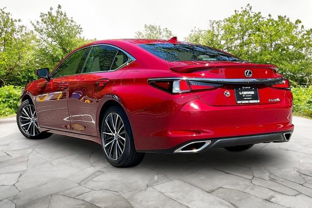 Certified 2023 Lexus ES 350 w/ Premium Package FWD image 4