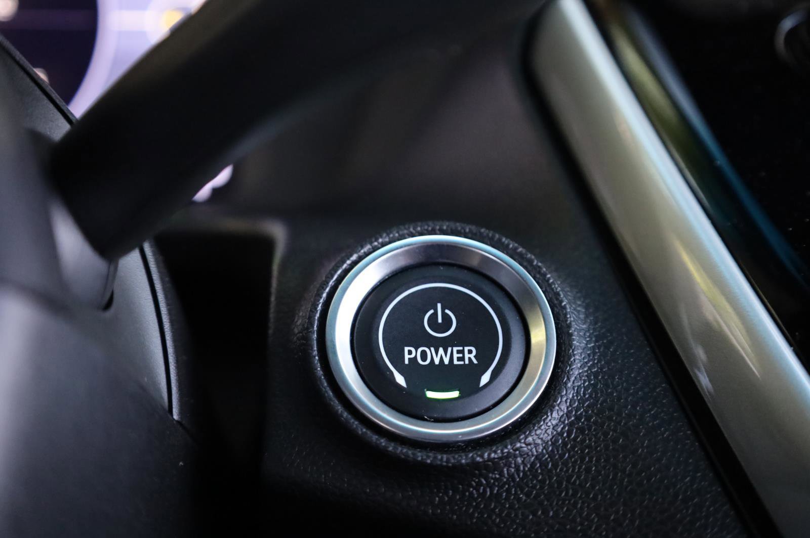 Used 2023 Chevrolet Bolt LT w/ Infotainment Package FWD image 32