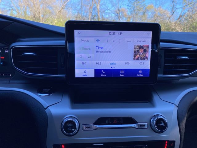 Certified 2022 Ford Explorer XLT w/ Equipment Group 202A image 18