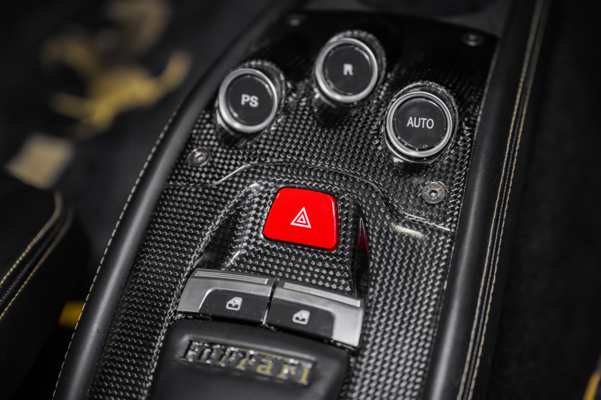 Used 2011 Ferrari 458 Italia Coupe RWD image 38