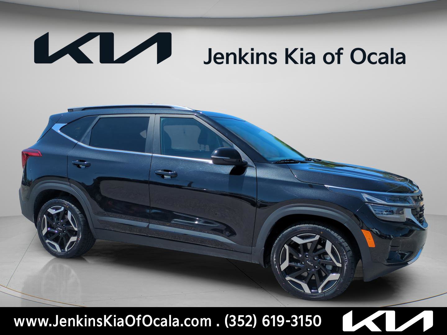 Certified 2024 Kia Seltos SX w/ SX Sunroof Package AWD/4WD image 2