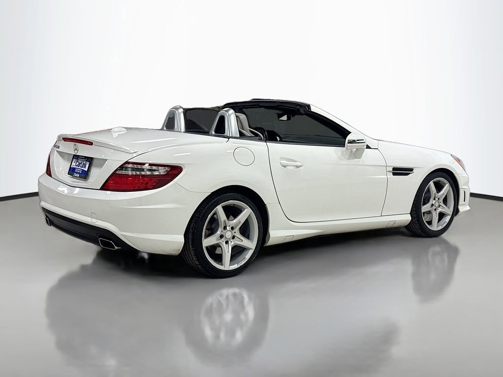 Used 2015 Mercedes-Benz SLK 350 image 7