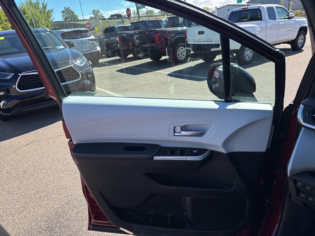 New 2026 Toyota Sienna XSE AWD/4WD image 30