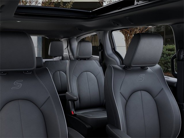 New 2026 Chrysler Pacifica Limited w/ S Appearance Package image 26