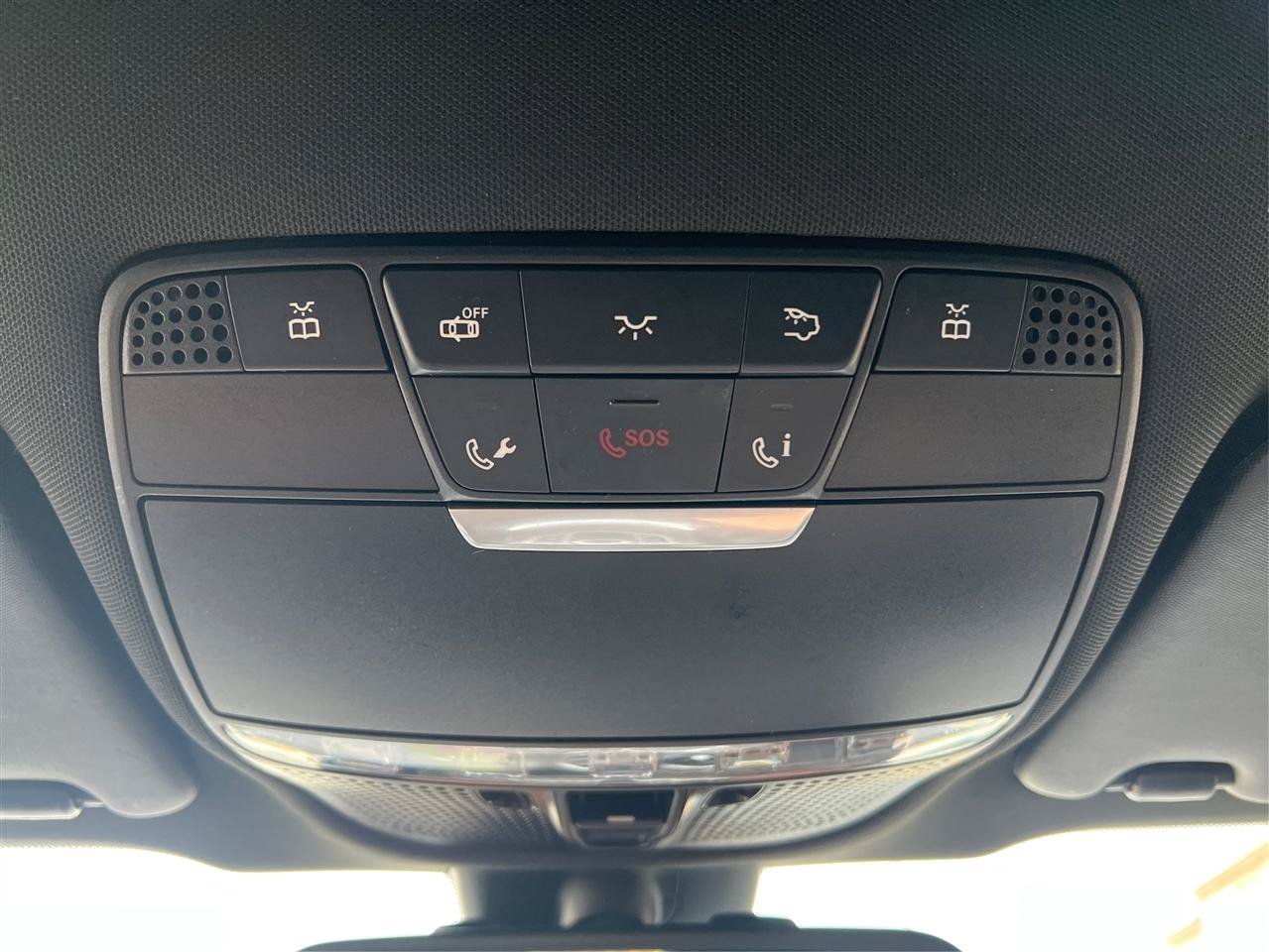 Used 2019 Mercedes-Benz GLC 300 4MATIC image 28