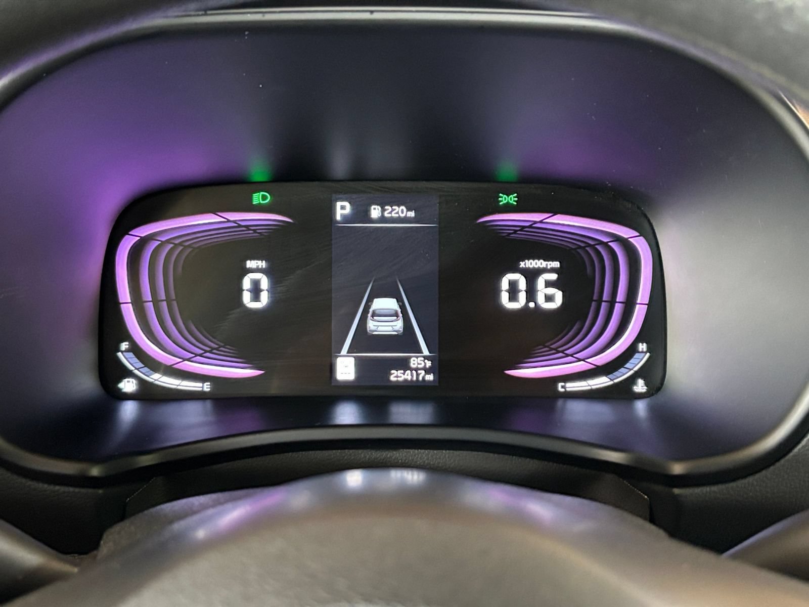 Used 2025 Kia Soul LX w/ LX Technology Package FWD image 37