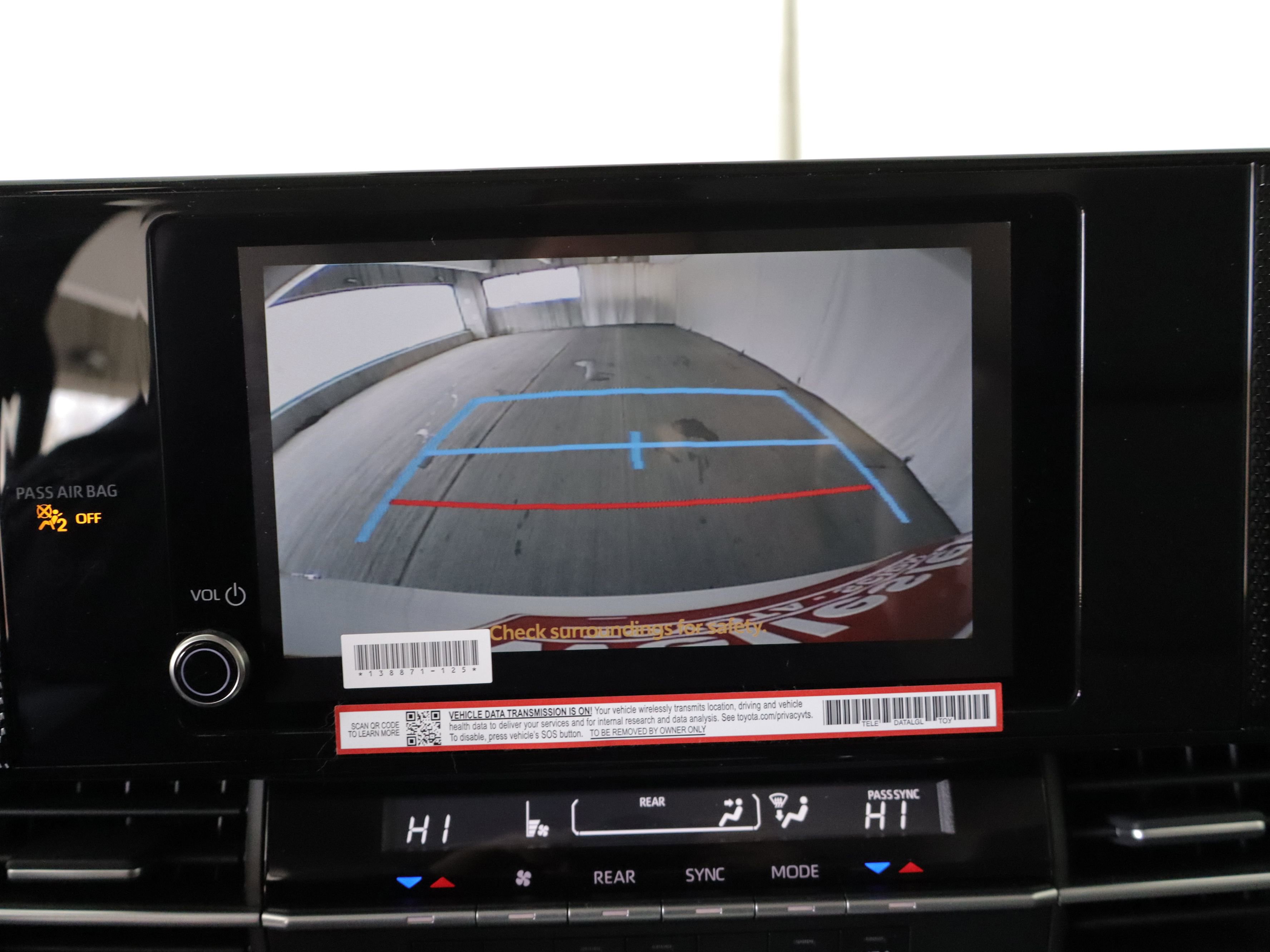 Used 2025 Toyota Sienna LE image 18