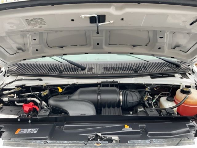 Used 2018 Ford E-450 and Econoline 450 Super Duty w/ Exterior Upgrade Package RWD image 20