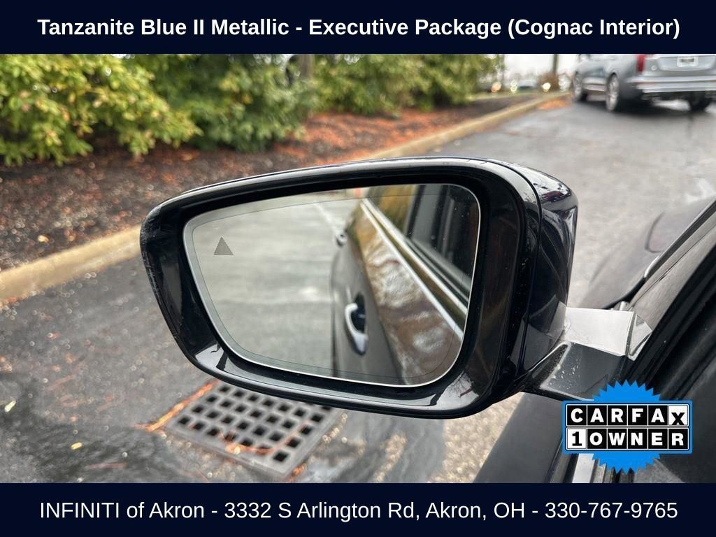 Used 2023 BMW M550i xDrive w/ Executive Package image 3