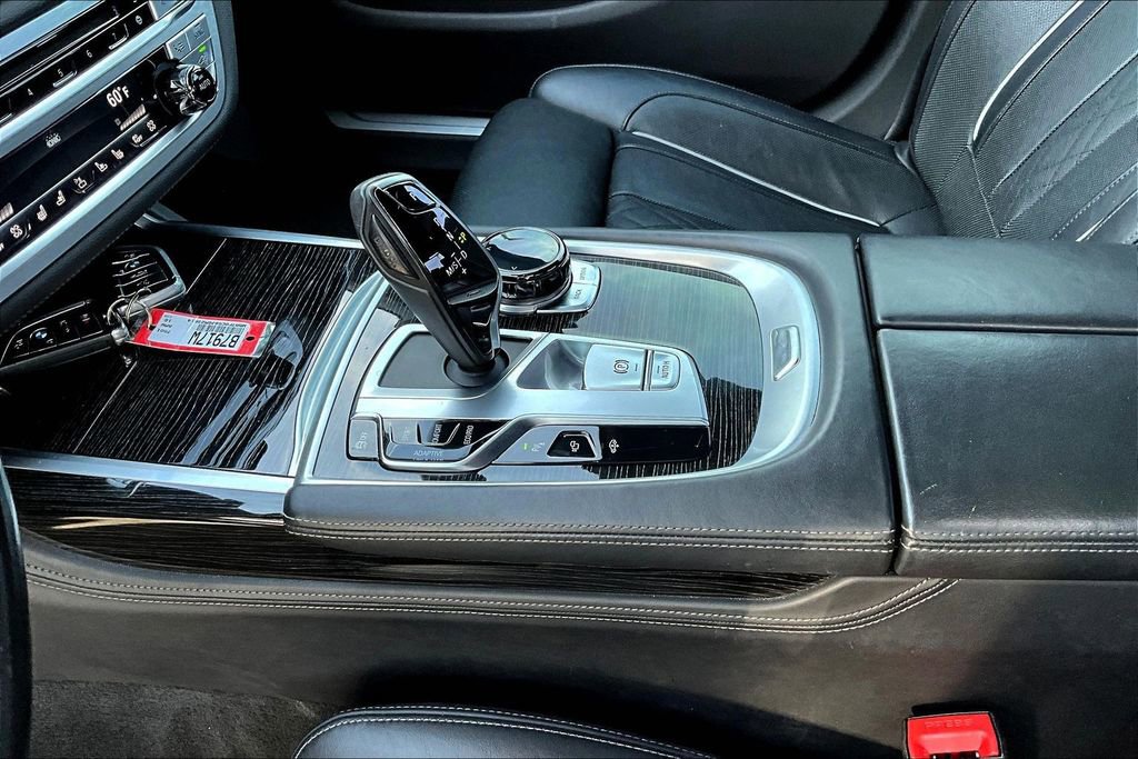 Used 2018 BMW 750i image 20