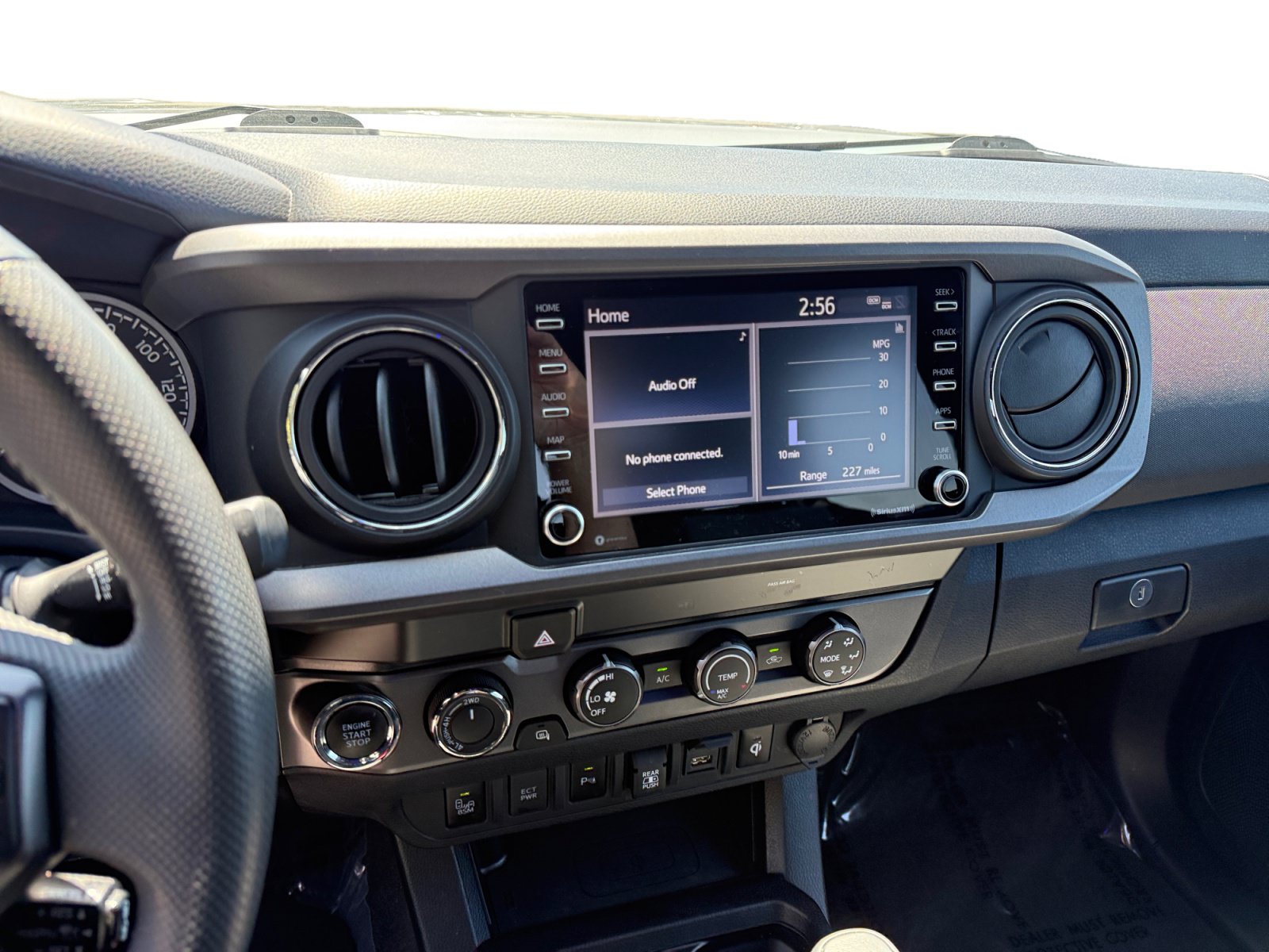 Used 2020 Toyota Tacoma TRD Off-Road w/ Technology Package AWD/4WD image 12